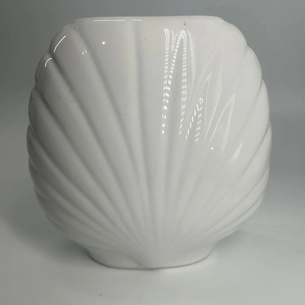 Vintage clam shell design Floral Bird Vase Japan  Gold Trim Accent‎ DecoR spring